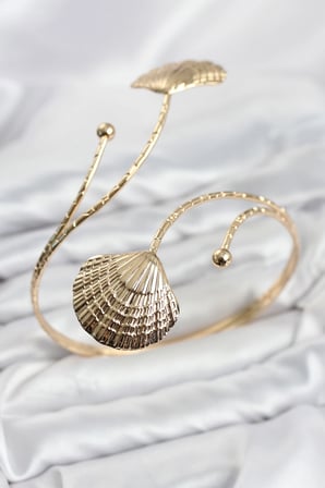 Pazu Bileklik Gold Renk Pirinç Deniz Kabuğu Model