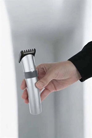 4 Taraklı Profesyonel Şarjlı Saç ve Sakal Kesme Tıraş Makinesi Seti