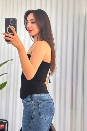 Siyah Halter Yakalı Dar Kalıp Crop Bluz