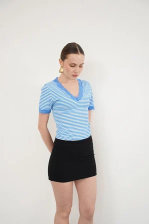 Mavi Gündelik Slim Fit V Yaka Bluz