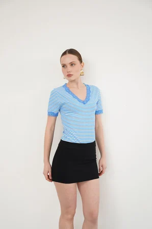 Mavi Gündelik Slim Fit V Yaka Bluz