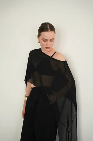 Siyah Zarif Crop Bluz Ekstra Uzun Kollarla