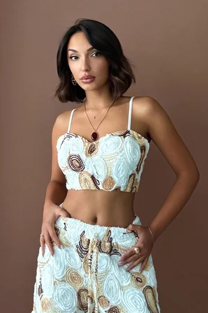 Beyaz Dar Kalıp Kalp Yaka Japone Kollu Bluz