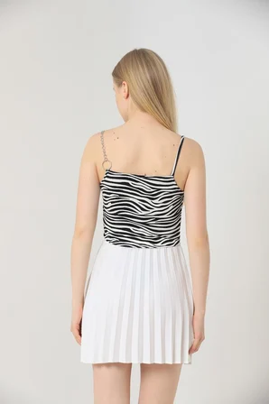Zebra Zincir Detaylı Bluz - Beyaz & Siyah
