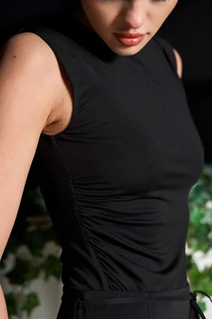 Bisiklet Yaka Büzgülü Body - Siyah