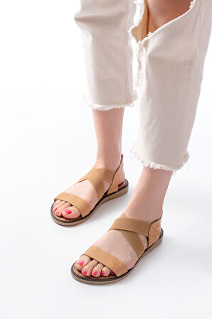 205-04 Bej Tek Bantlı Lastikli Hakiki Deri Ortopedik Taban Kadın Sandalet