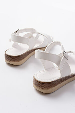 692-564 Beyaz Ortopedik Taban Çapraz Tokalı Kadın Sandalet