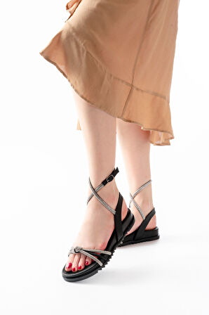 1001-1120 Siyah Gümüş Taşlı Günlük Kadın Sandalet