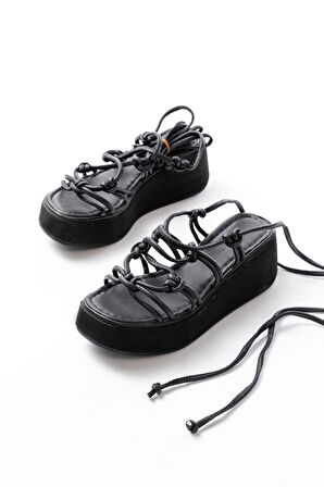 1023 Siyah Dolgu Topuk Kadın Sandalet