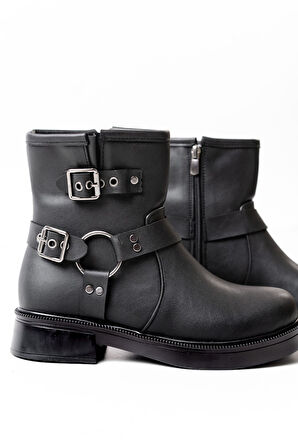 02-2013 Siyah Toka Aksesuarlı Fermuarlı Günlük Kadın Bot