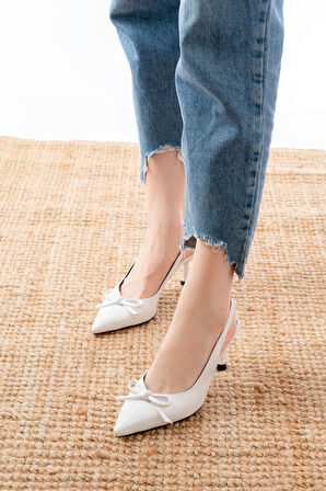 İNF-4500 Beyaz Rugan Günlük Arkası Açık Fiyonklu Topuklu Kadın Ayakkabı