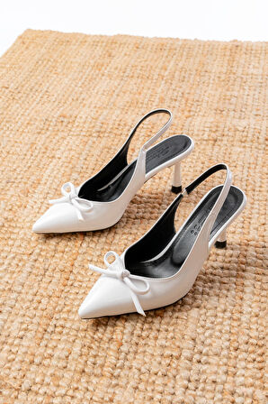 İNF-4500 Beyaz Rugan Günlük Arkası Açık Fiyonklu Topuklu Kadın Ayakkabı