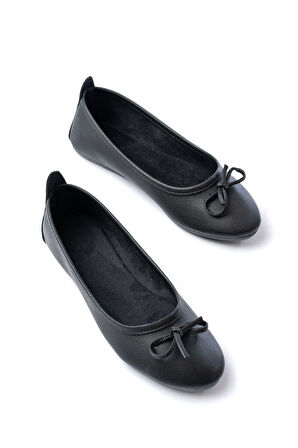 6101 Siyah Günlük  Fiyonklu Kadın Babet