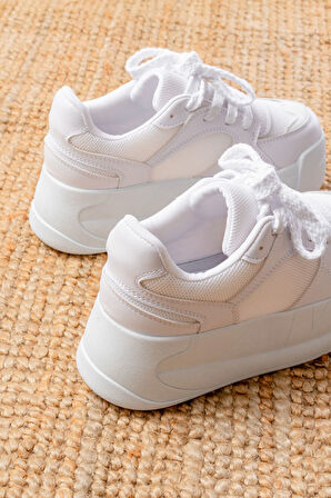 SP-190 Beyaz Garni Bağcıklı Fileli Yüksek Taban Günlük Spor Ayakkabı