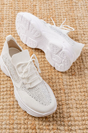 3002  Beyaz Bağcıklı Fileli Taş Aksesuarlı Günlük Spor Ayakkabı