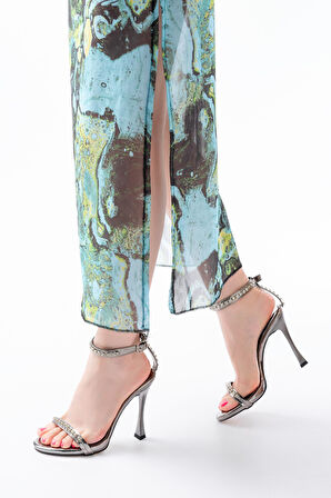 A-30 Platin Taş Aksesuarlı Platformlu Topuklu Kadın Terlik