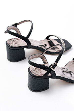 S-890 Siyah Çift Bantlı Taşlı Kalın Topuklu Kadın Ayakkabı