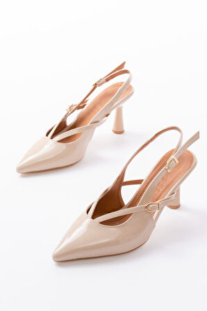 4962 Bej Sivri Burun Tokalı Yuvarlak Topuk Kadın Sandalet