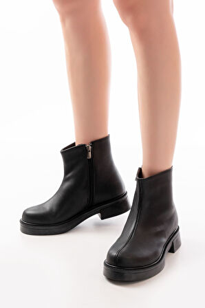 02-3033 Siyah Fermuarlı Günlük Kadın Bot