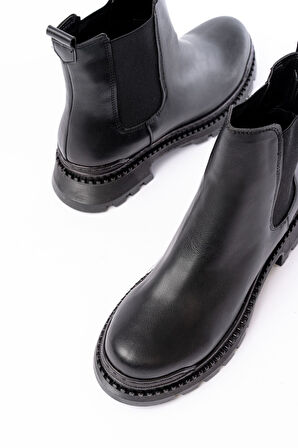 2051-2137 Siyah Lastikli Günlük Kadın Bot