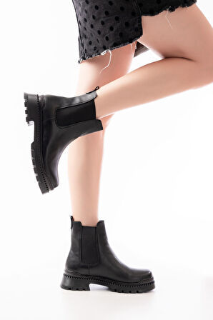 2051-2137 Siyah Lastikli Günlük Kadın Bot