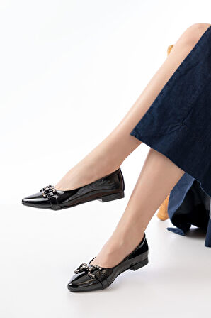 İNF-133 Siyah Rugan Taşlı Tokalı Günlük Kadın Babet