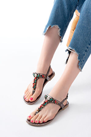 152-1110 Platin Multi  Taşlı Parmak Arası Kadın Sandalet