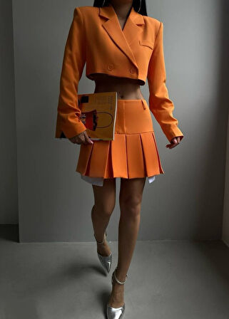 Pileli Etek Crop Ceket Takım