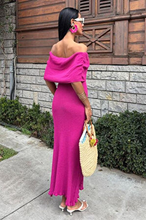 Eteği Gül Detay Madonna Yaka Elbise 2863