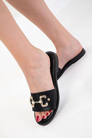 Toha Siyah Cilt Tokalı Terlik