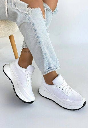 Edva Beyaz Cilt Bağcıklı Spor Ayakkabı