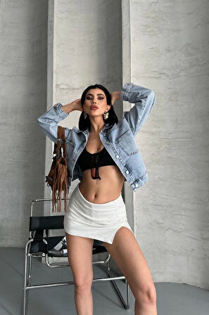 Çift cepli kol katlamalı kar yıkama crop kot ceket mavi d2000