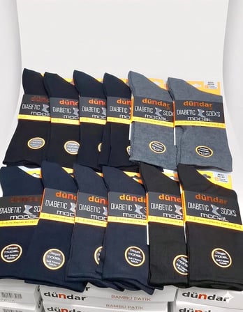 DÜNDAR; MODAL DİYABETİK ERKEK ÇORAP; YAZLIK ; DİKİŞSİZ/SOFT YIKAMA/KOKULU; ASORTİ 12'Lİ PAKET 40-44 (63695-1)