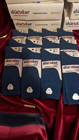 DÜNDAR ERKEK LAMSWOOL (YÜN) ÇORAP; KIŞLIK; DİKİŞSİZ/SOFT YIKAMA/KOKULU; TAMAMI SİYAH  12'Lİ PAKET; (40-44)