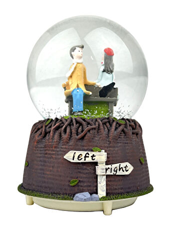 Left-Right Bankta Oturan Aşıklar Işıklı ve Müzikli Kar Küresi