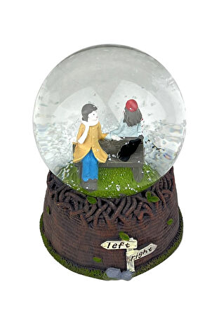 Bankta Oturan Aşıklar Işıklı ve Müzikli Kar Küresi