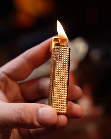 Caka Petra Serisi Benzinli Pirinç Çakmak - Petra Titan Gold