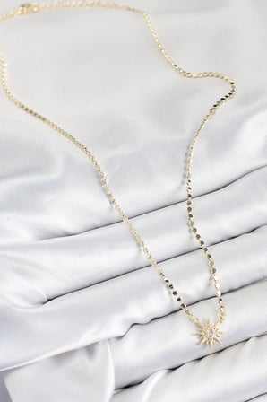 Pirinç Zirkon Taşlı Kutup Yıldızı Model Ezme Zincir Gold Renk Kadın Kolye