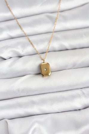 316L Çelik Zincir Gold Renk Minimal Kutup Yıldızı Model Kadın Kolye