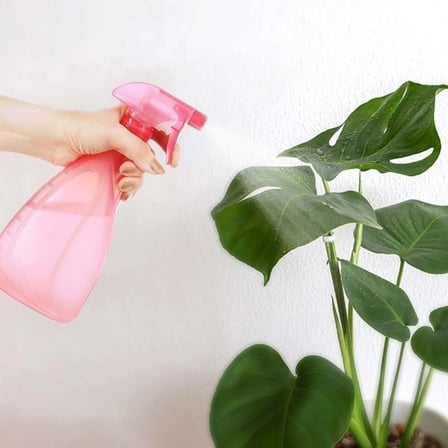 Çok Amaçlı Fısfıs Çiçek Sulama Plastik Su Sprey Şişesi 700 ml TP-219 - 1 Adet Stokta Olan Renk Gönderilir
