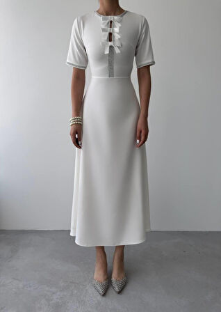 Wera Taşlı Fiyonk Detaylı Elbise