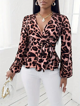 Kadın Uzun Kollu Kruvaze Yakalı Belden Kuşaklı Leopar Desenli Süprem Bluz