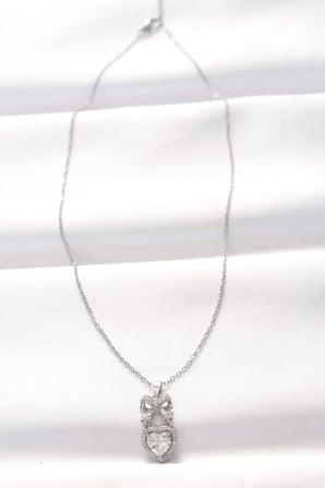 Mey İthalat® 316L Çelik Silver Renk Zirkon Taşlı Kalpli Fiyonk Kolye