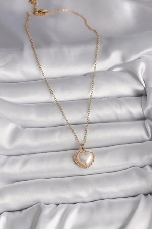 Mey İthalat® 316L Çelik Gold Renk Zincir 3D İnci Kalp Model Kadın Kolye