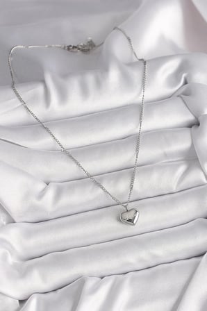 Mey İthalat® 316L Çelik Gümüş Renk Zincir Love İşleme Kalp Figür Kadın Kolye
