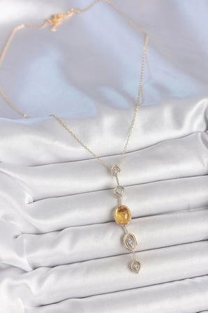 Mey İthalat® Pirinç Zincir Kehribar Sarı Gold Renk  Zirkon Taşlı Y Kolye