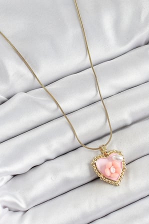 Mey İthalat® 316L Çelik Zincir Pembe Sanatsal Portre İnci Detaylı Papatya Figürlü Kalp Model Gold Renk Kadın Kolye
