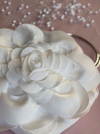 Beyaz Kumaş Gümüş Metal Saplı Gül Çiçek Çanta El Çantası Aksesuar Abiye Günlük Şık Kadın Çantası