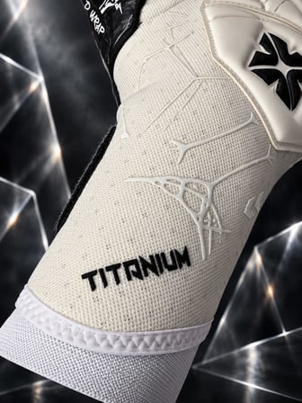 KX TITANIUM Profesyonel Kaleci Eldiveni