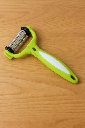 3 Başlıklı Plastik Soyacak Yeşil